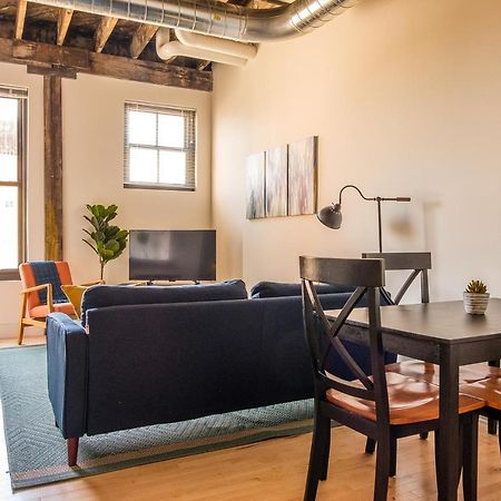 Frontdesk Maxwell Lofts Milwaukee Walker'S Point Apartamento Exterior foto