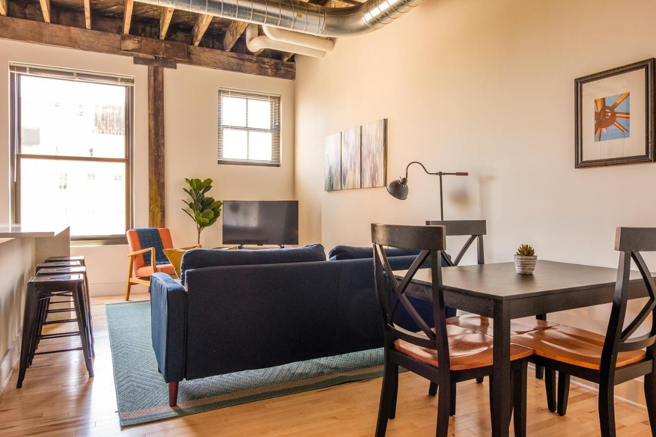Frontdesk Maxwell Lofts Milwaukee Walker'S Point Apartamento Exterior foto